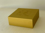 scatola legno effetto oro con incisione laser decoro